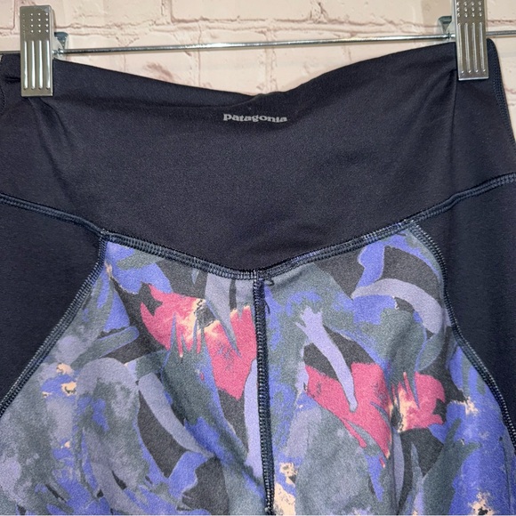 PATAGONIA Centered Crop Leggings, Size XS - Picture 9 of 11